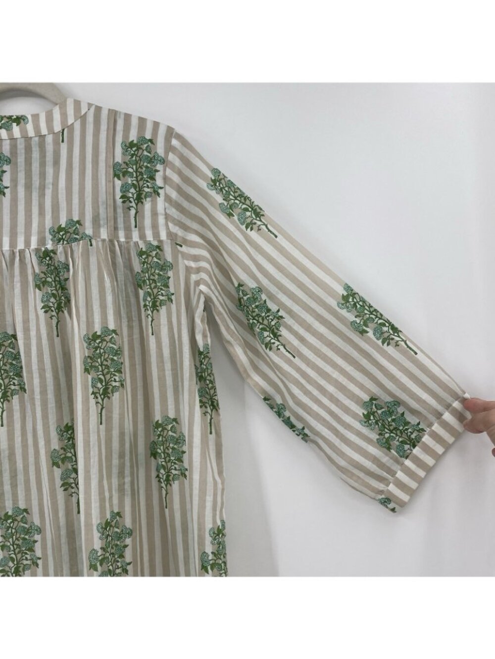 Tuckernuck Womens XS Cream Green Floral Stripes Coastal Tropical Tunic Dress - Picture 11 of 16